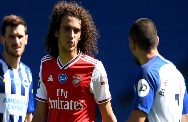 Guendouzi khiến CĐV không khỏi bất ngờ.