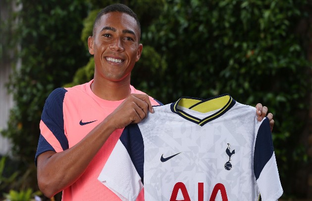 New Tottenham signing Carlos Vinicius almost quit football three years ago before he became a star in Portugal - Bóng Đá