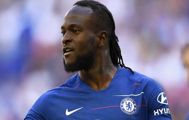 Ở chiều hướng ngược lại, Lampard cũng đã và đang tiếp tục tiến hành công cuộc thanh lý đội hình. Dự kiến, Victor Moses sẽ là cái tên tiếp theo phải nói lời chia tay đội chủ sân Stamford Bridge.