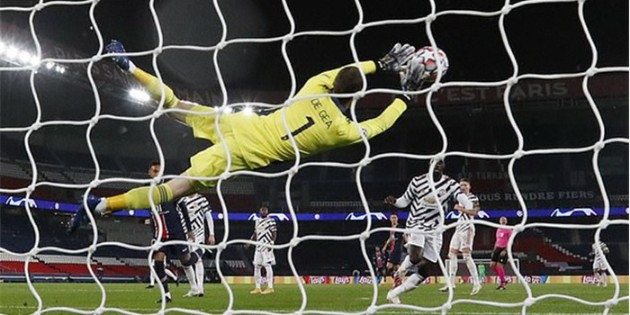 Fletcher on de gea - Bóng Đá