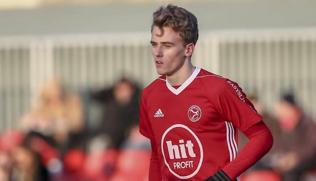 Arsenal fans react as Dennis Bergkamp’s son reportedly trials with Gunners U23s - Bóng Đá