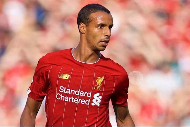 Trong bối cảnh Virgil van Dijk và Joe Gomez vắng mặt, trung vệ Joel Matip đã hoàn thành xuất sắc nhiệm vụ được giao qua đó giúp đội nhà tạm thời vượt qua giai đoạn khó khăn.