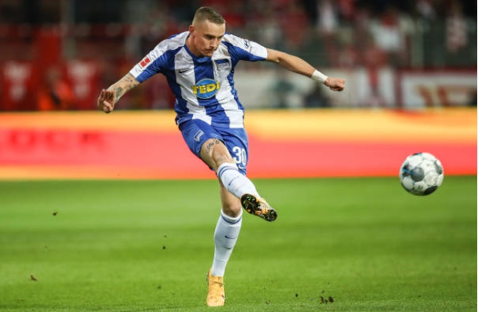 Hertha Berlin có thể đã thua trận nhưng Marius Wolf vẫn có màn trình diễn ấn tượng. Wolf là cái tên kiến tạo cho đồng đội rút ngắn tỉ số 1-2.