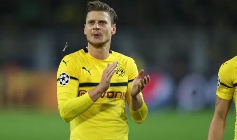 Lukas Piszczek hopeful of new Dortmund deal - Bóng Đá