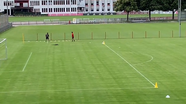 Arjen Robben training at Säbener Straße today, with a trademark goal - Bóng Đá