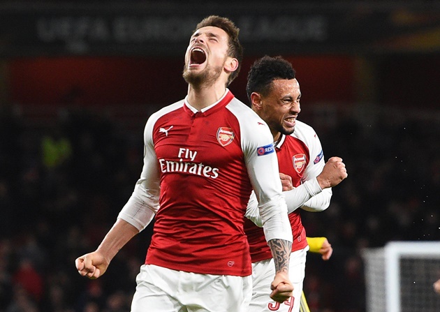 Mathieu Debuchy đến Arsenal vào năm 2014. Sau 4 năm là người của sân Emirates, anh chỉ có 30 lần ra sân và ghi 2 bàn thắng.