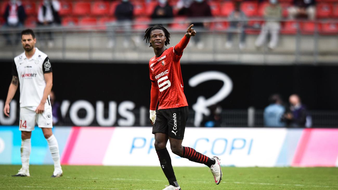 Camavinga solo ghi bàn cho Rennes - Bóng Đá