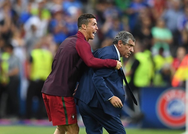 Khoảnh khắc đáng nhớ trận chung kết EURO 2016 - Bóng Đá