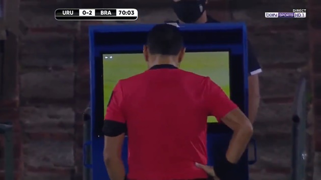 Cavani red card vs Brazil  - Bóng Đá