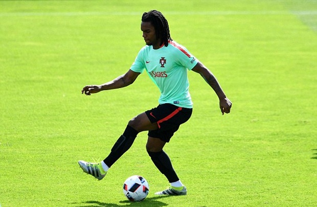 Tại EURO lần này, tài năng trẻ Renato Sanches thi đấu nổi bật ở hàng tiền vệ BĐN. Ảnh: Internet.
