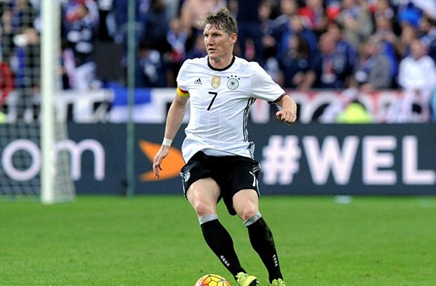 Schweinsteiger vừa trải qua một kì EURO thất bại. Ảnh: Internet.