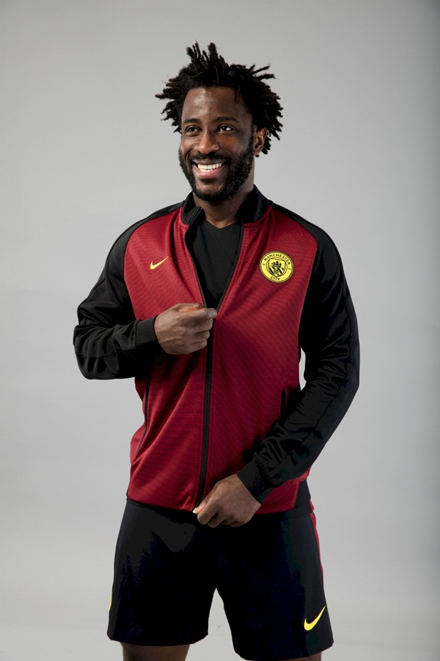 Tương tự là trường hợp của Wilfried Bony.