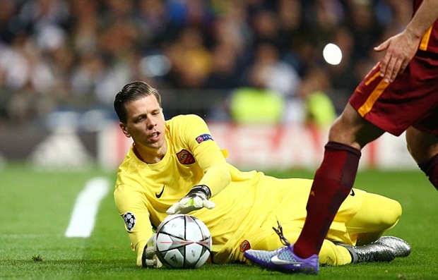Szczesny tiếp tục thi đấu cho Roma mùa tới. Ảnh: Internet.