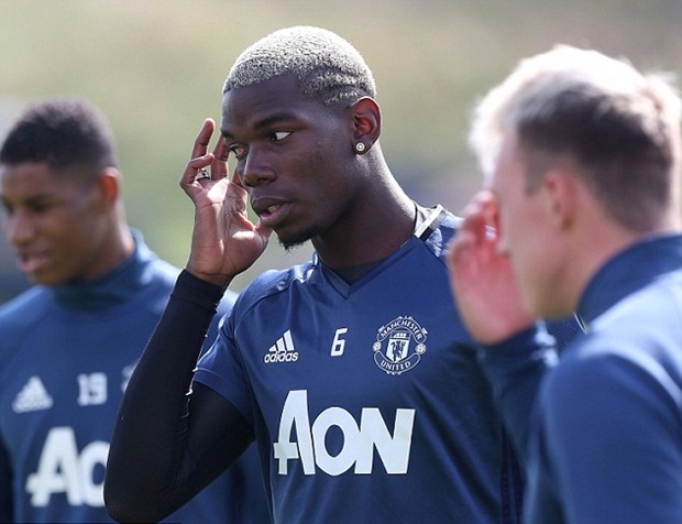 Dù vậy, tiền vệ người Pháp sẽ không ra sân trận đầu tiên gặp Bournemouth vì bị treo giò.