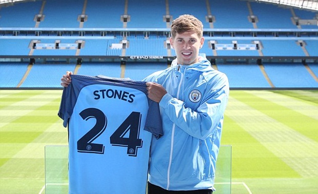 Màn ra mắt của John Stones được giới chuyên môn chú ý. Ảnh: Internet.