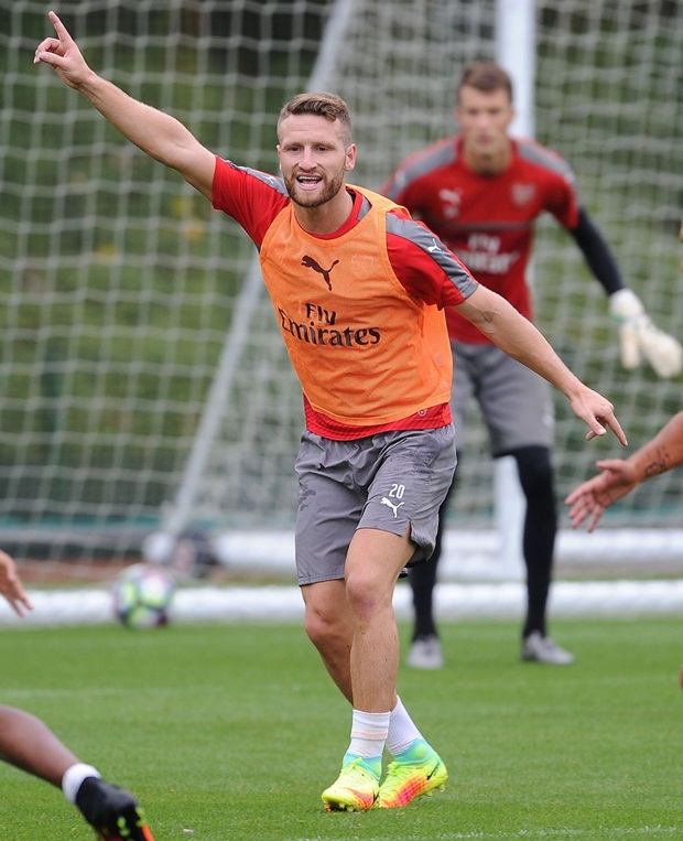 Mustafi tập luyện cực hăng.