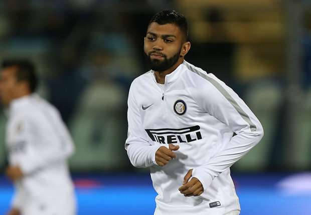 Gabigol rất biết cách lấy lòng CĐV Inter. Ảnh: Internet.