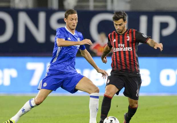 Tương lai của Matic bị đem ra bàn tán rất nhiều khi anh xuất hiện tại Milan. Ảnh: Internet.