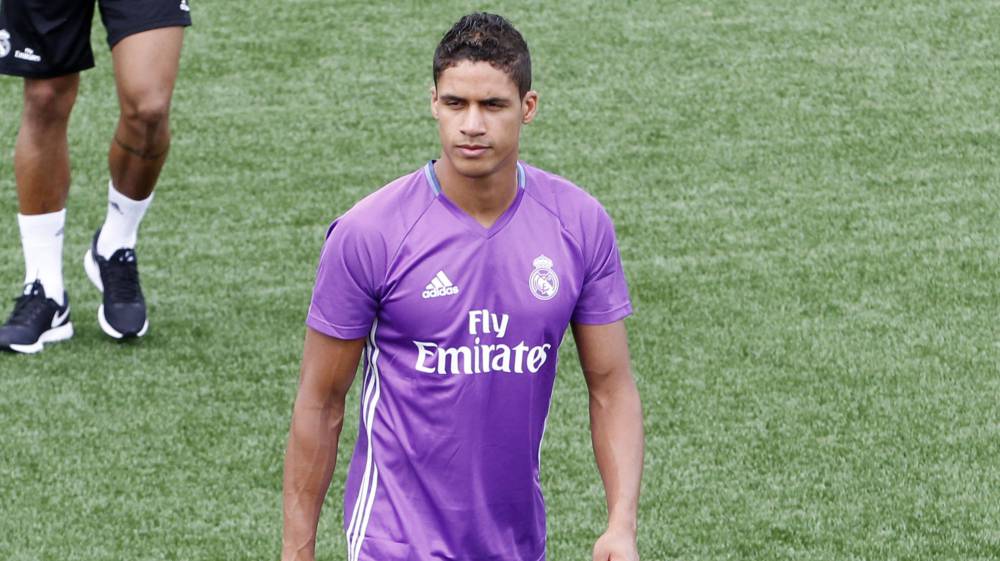 Trung vệ: Raphael Varane, Real Madrid - Giá trị: 42 triệu bảng