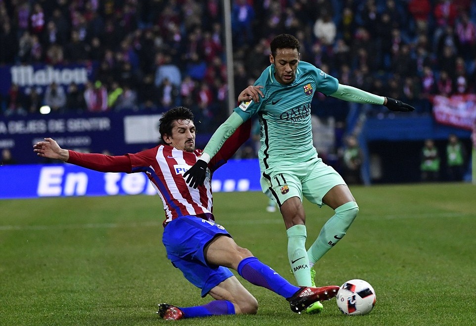 Tuy nhiên, nỗ lực của đội chủ nhà vấp phải sự phản kháng mạnh mẽ của Barca.