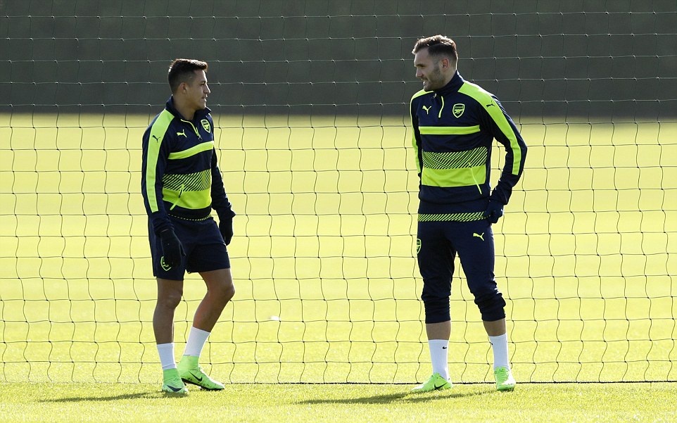 Có thông tin cho rằng Sanchez đã có mâu thuẫn với một số cầu thủ Arsenal trong buổi tập trước trận gặp Liverpool.