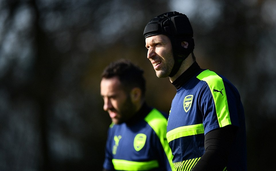 Thủ thành Petr Cech và đồng đội buộc phải thắng với tỉ số cách biệt 4 bàn, đồng thời không được để thủng lưới trước Bayern mới có thể đi tiếp.