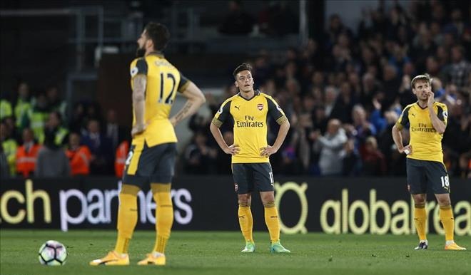 Arsenal đối mặt lịch thi đấu khủng khiếp.