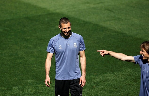 Karim Benzema nhiều khả năng sẽ tiếp tục góp mặt trong đội hình xuất phát.