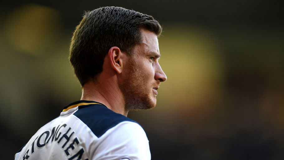 Trung vệ: Jan Vertonghen - Vertonghen cũng là chốt chặn vô cùng đáng tin cậy bên phía Tottenham. Mùa giải này, Gà trống để thủng lưới ít nhất giải Ngoại hạng (22 bàn), và công lớn nhất chắc chắn thuộc về cả Vertonghen và Alderweireld.