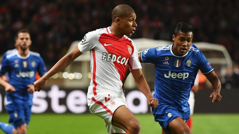 Monaco không tài năng phá vỡ được hệ thống phòng ngự của Juve.
