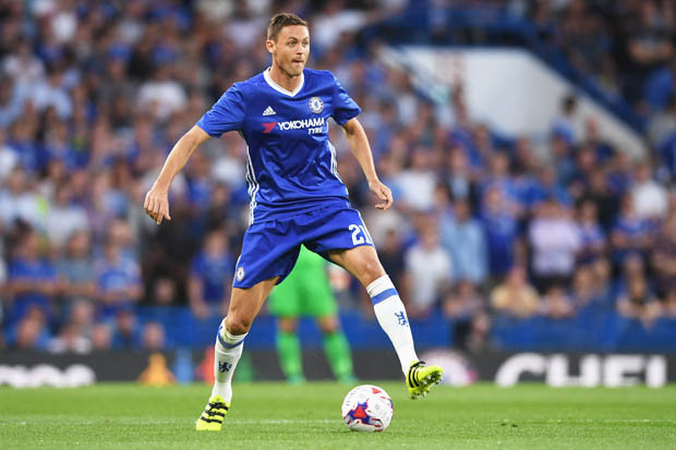 Nemanja Matic: 7 - So với Kante, Matic không nổi trội bằng. Tuy nhiên, tiền vệ người Serbia lại chiến đấu vô cùng bền bỉ ở giữa sân và duy trì được phong độ hết sức ổn định. Mùa này, Matic đá chính 30 lần, ghi 1 bàn.