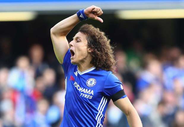 David Luiz: 8 - Chỉ vừa trở lại Chelsea mùa này song Luiz đã nhanh chóng trở thành trụ cột của The Blues trong cả mùa giải. Cầu thủ người Brazil tranh chấp tốt, ít phạm lỗi sai lầm. Luiz ra sân 32 lần, ghi được 1 bàn thắng.