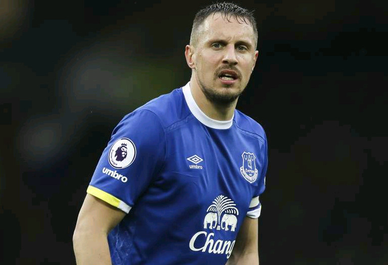 PHIL JAGIELKA | Everton | - Lão tướng của Everton có đến 16 pha cản phá thành công và góp 1 kiến tạo trong trận gặp Watford, giúp The Toffees có thắng lợi 1-0. Đây cũng là thành tích tốt nhất với một trung vệ trong cả vòng đấu này.