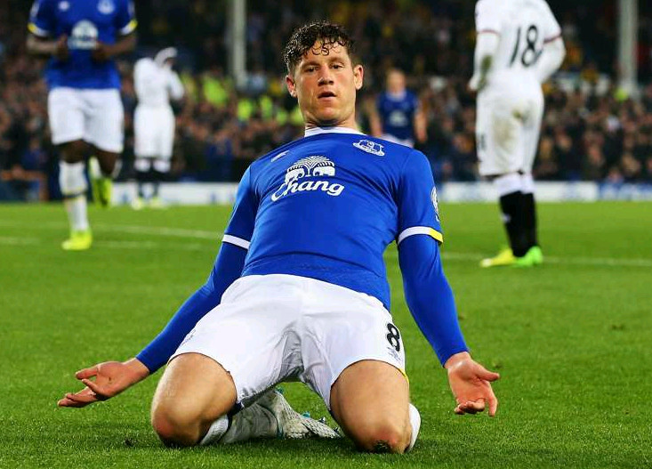 ROSS BARKLEY | Everton | - Barkley là người ghi bàn thắng duy nhất giúp Everton đánh bại Watford trên sân nhà. Đây cũng là pha lập công giúp tiền vệ người Anh chấm dứt chuỗi 12 trận tịt ngòi tại Ngoại hạng Anh.