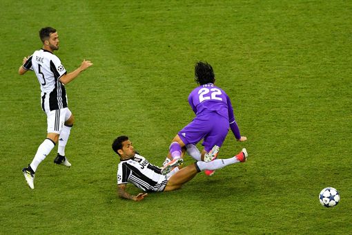 TRỰC TIẾP Juventus 0-0 Real Madrid: Higuain đe đoạ Real (Hiệp 1) - Bóng Đá
