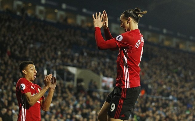 Sau đó, đến lượt Jesse Lingard cũng là "nạn nhân".