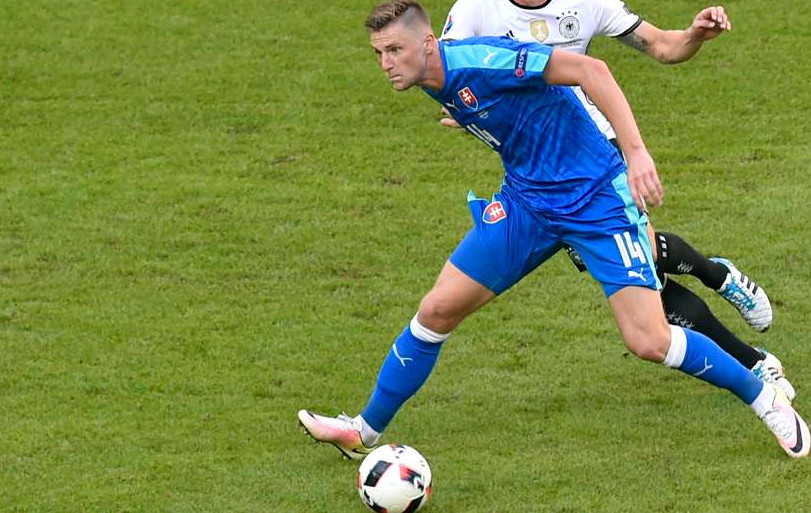 3. Slovakia - Thủ môn: Chovan (Trencin), Rudak (Besiktas), Jakubech (Spartak Trnava) - Hậu vệ: Valjent (Ternana), Ninaj (Lokeren), Vavuro (Zilina), Huk (DAC), Skovajsa (Trencin), Satka (DAC), Mazan (Zilina), Skriniar (Sampdoria) - Tiền vệ: Hromada (Plzen). Lobotka (Nordsjaelland), Mihalik (Cracovia), Chrien (Plzen), Rusnak (Real Salt Lake), Spalek (Zilina), Haraslin (Lechia), Benes (Borussia MG), Bero (Trabzospor) - Tiền đạo: Vestenicky (Cracovia), Safranko (DAC), Zrelak (Jablonec)