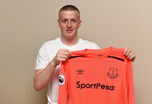 Pickford được xem là tương lai của bóng đá Anh.