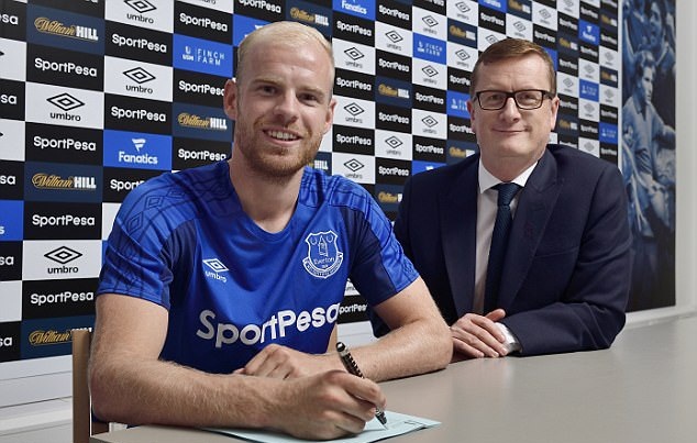 Số tiền The Toffees bỏ ra trong thương vụ này vào khoảng 23 triệu bảng.