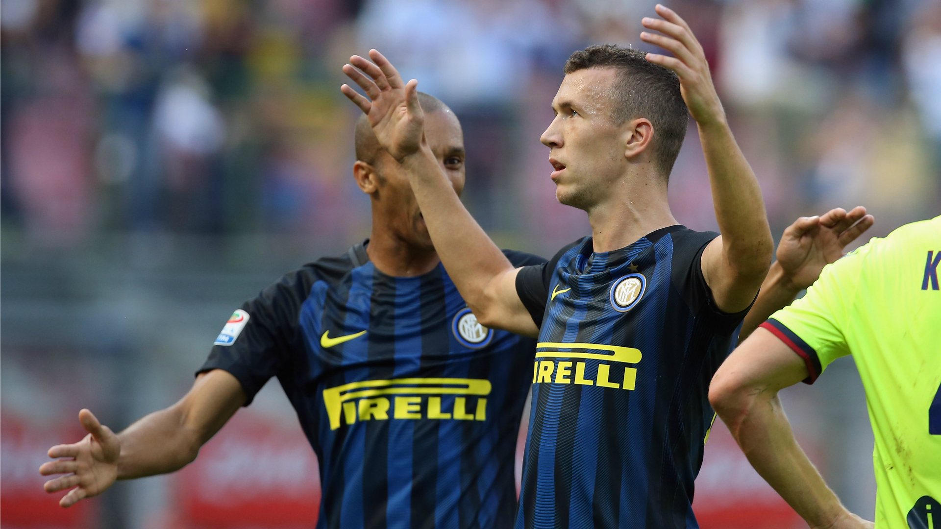 Perisic cách ly đồng đội tại Inter?