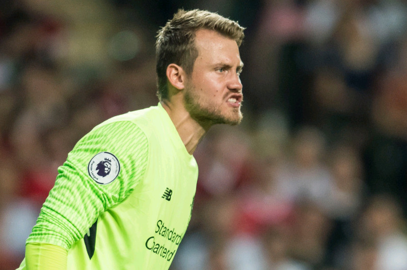 Thủ thành Mignolet hoàn tất nhiệm vụ giữ sạch mành lưới.