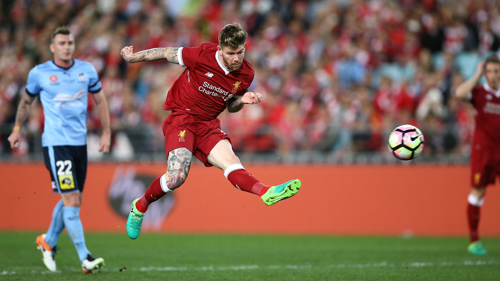 Hậu vệ trái: Alberto Moreno (Liverpool) - Moreno có một trận đấu rất hay khi tạo ra 6 tình huống tắc bóng chuẩn xác trước các cầu thủ Arsenal, nhiều hơn gấp đôi so với các đồng đội khác. Ngoài ra, Moreno cũng hỗ trợ tấn công hết sức hiệu quả.