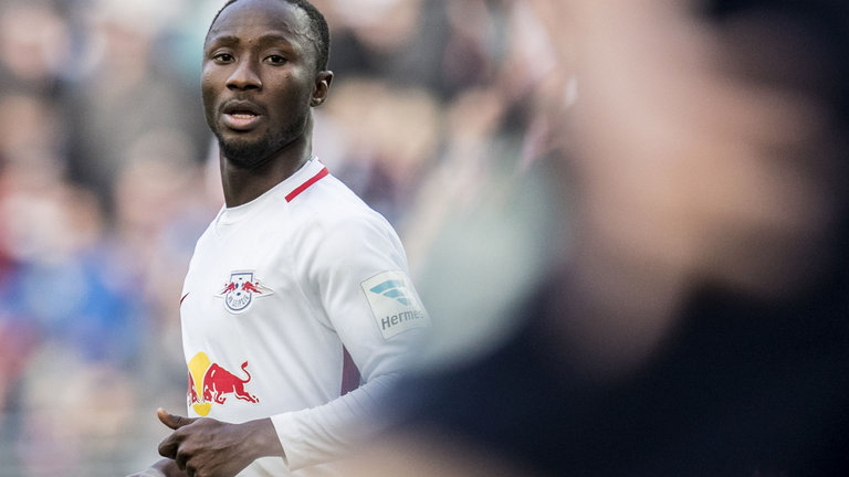 Keita có dáng người và cách chơi bóng khá giống Iniesta.