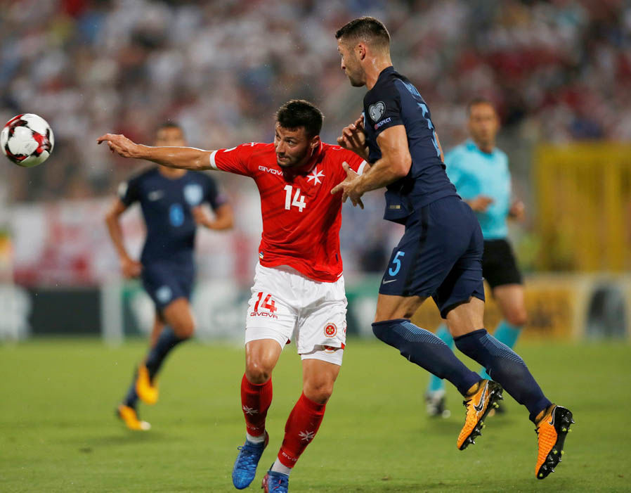 Trung vệ: Gary Cahill - 7.7 điểm