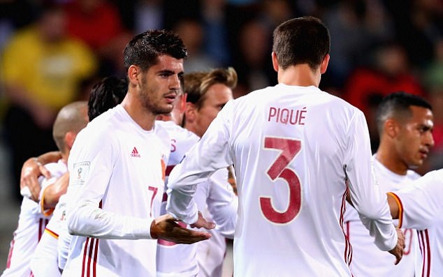 Alvaro Morata là một trong số những cái tên thi đấu nổi bật bên phía TBN với cú đúp bàn thắng.