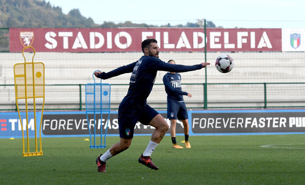 Tiền vệ Antonio Candreva trong một pha bóng.