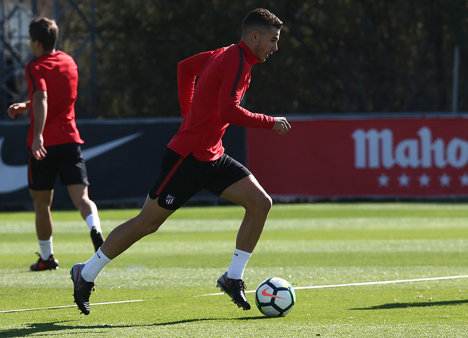 Ảnh Atletico tập luyện - Bóng Đá