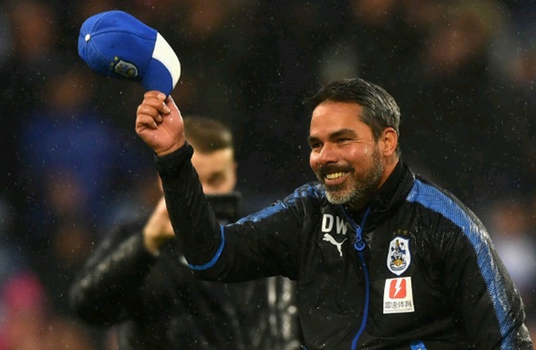 HLV Wagner phấn khích sau trận đấu.