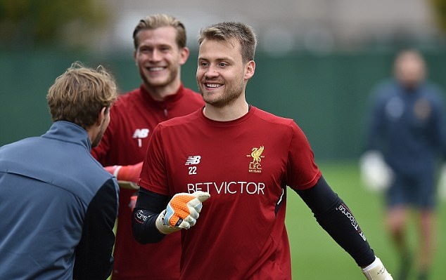 Trong khi đó, bộ đôi Simon Mignolet và Loris Karius cũng có cuộc cạnh tranh ngầm cho suất bắt chính trong khung gỗ Liverpool.