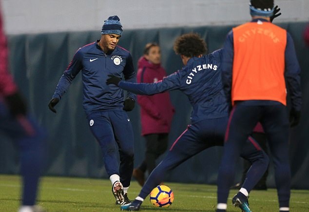 Man City tập luyện - Bóng Đá